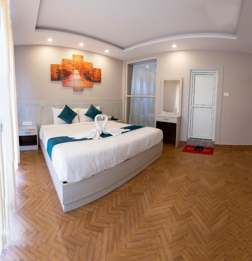 Majheri Resort And Spa Покхара Экстерьер фото