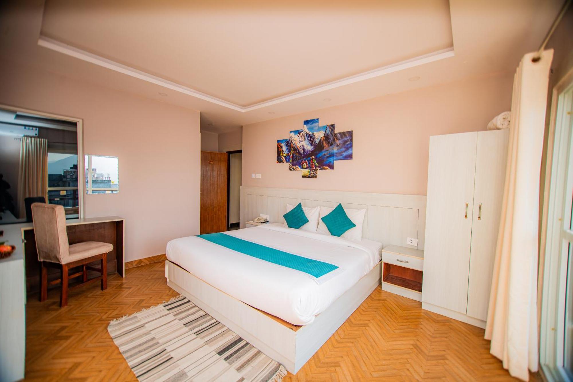 Majheri Resort And Spa Покхара Экстерьер фото
